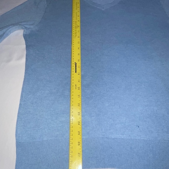 Banana Republic Light Blue Long Sleeve V-Neck Sweater, Luxe Collection, Size M - Picture 7 of 10